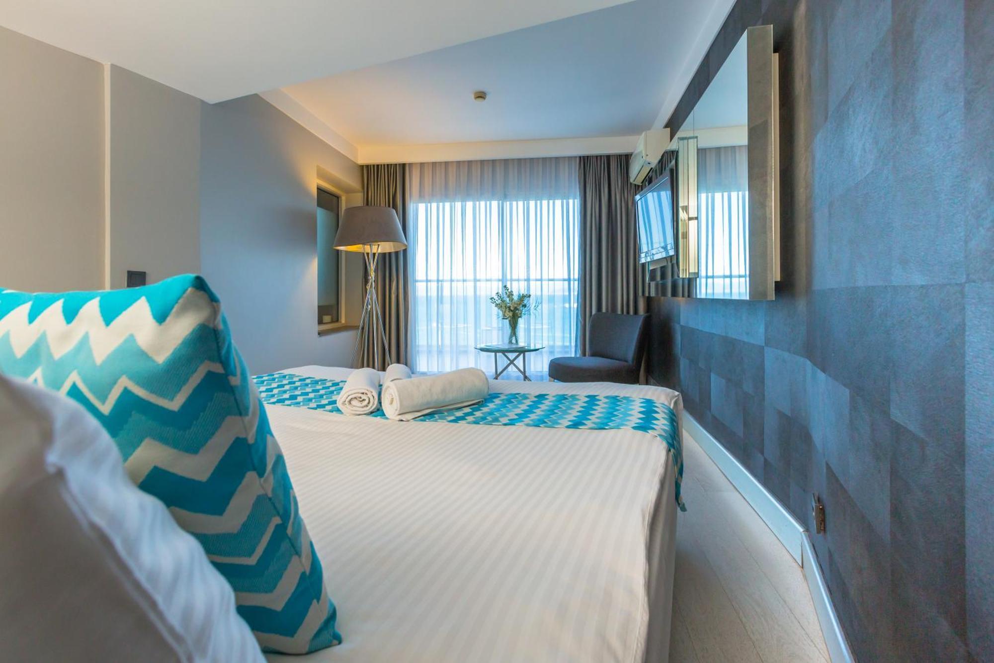 קוסדסי Efe Hotel מראה חיצוני תמונה