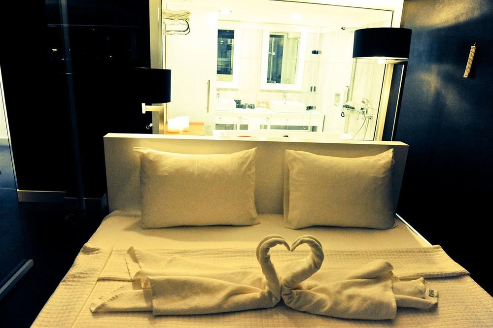 קוסדסי Efe Hotel מראה חיצוני תמונה