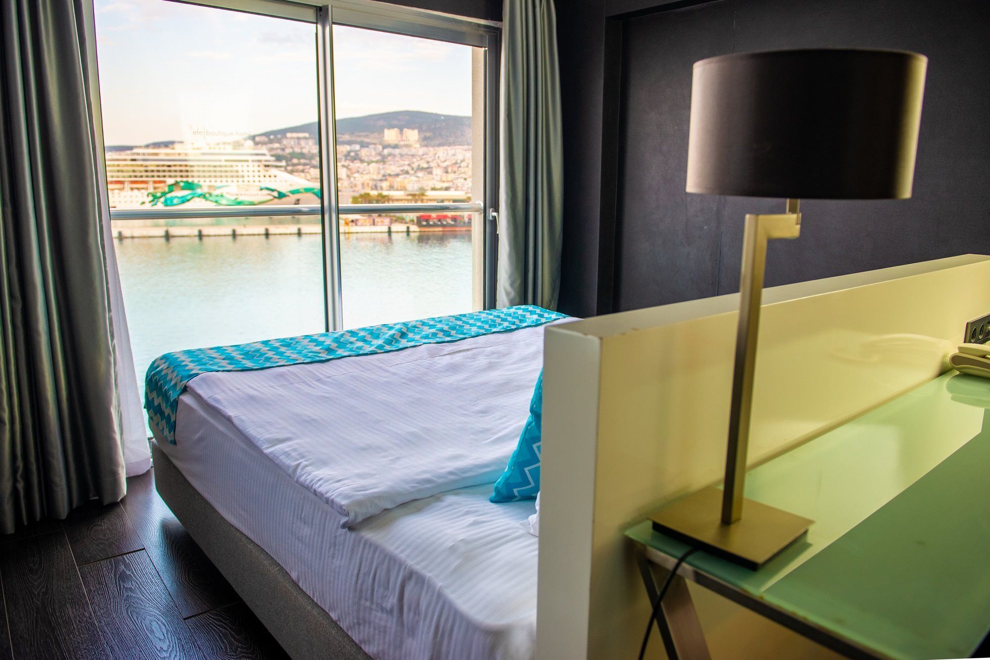 קוסדסי Efe Hotel מראה חיצוני תמונה